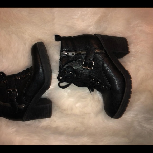 Chunky lace up moto booties - Picture 2 of 4